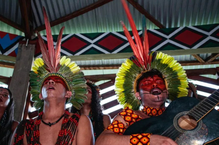 Fortalecendo as tradições indígenas, o programa Shane Hui – A Voz da Aldeia chega ao Juruá e dá visibilidade à cultura Puyanawa