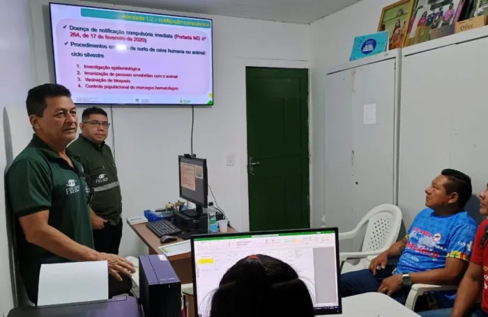 Prevenção à raiva: FVS-RCP realiza ação para controle de morcegos em área indígena de São Gabriel da Cachoeira