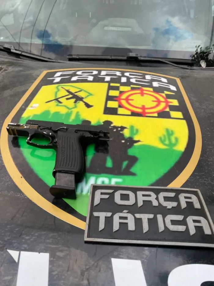 PMCE prende suspeito armado após confronto em Limoeiro do Norte