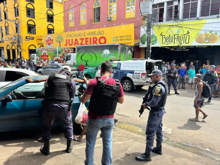 Integração: Polícia Militar e Polícia Civil deflagram operação Choque de Ordem no centro de Manaus