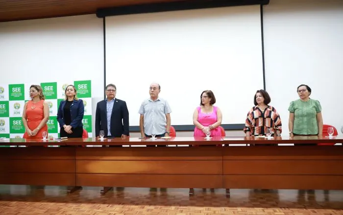Em parceria com governos federal e municipal, Educação do Estado realiza seminário sobre política territorial de alfabetização