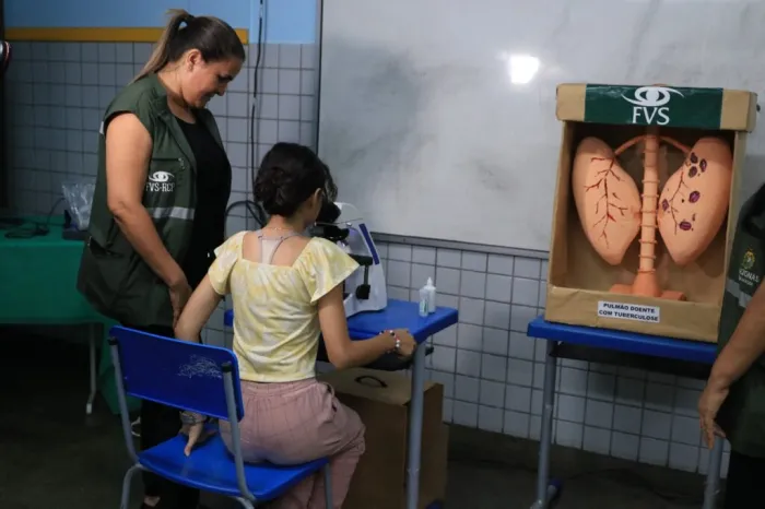 EXPO TB: FVS-RCP integra ação de educação em saúde sobre prevenção à tuberculose para comunidade escolar