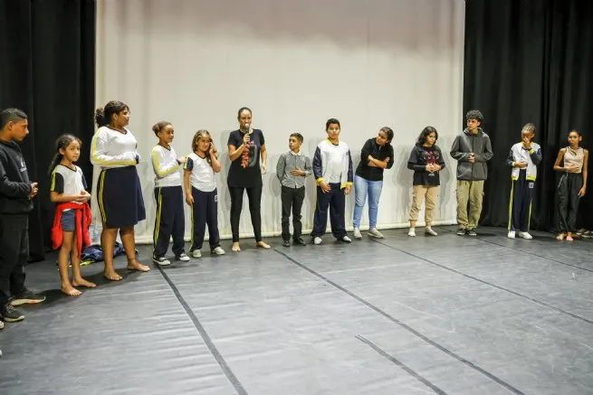 Selecionados para o Festival Estudantil da Voz de São Sebastião participam de workshop formativo