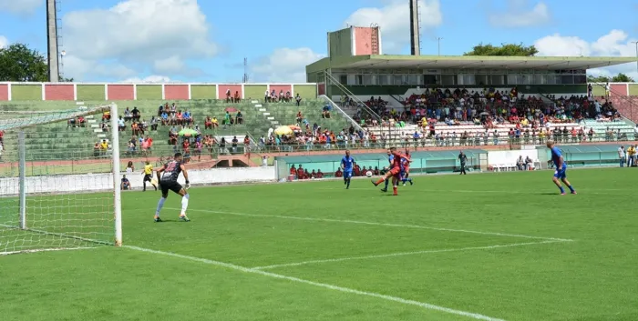 Superintendência de Esportes intensifica manutenção de praças esportivas e programa eventos