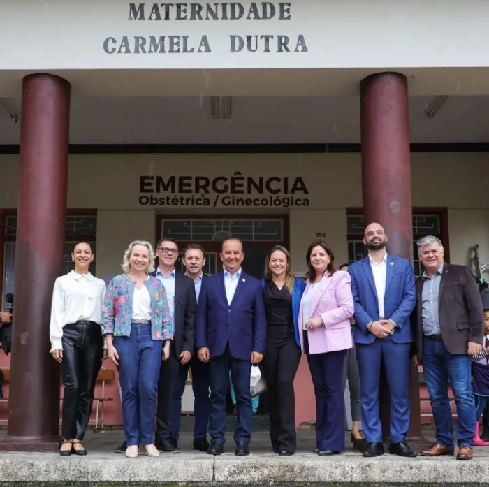 Governo do Estado inaugura sala de espera, entrega mamógrafo e qualifica atendimento de pacientes e acompanhantes na Maternidade Carmela Dutra