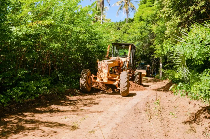 Estrada vicinal de Monte Gordo recebe serviço de melhoramento