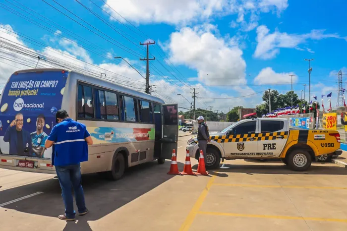 MOB realiza blitz educativa do transporte alternativo na MA-201