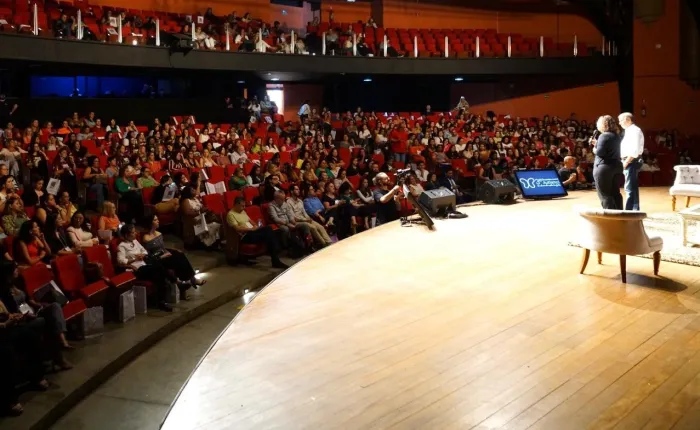 Encontro sobre Autismo reúne mais de 800 pessoas no Teatro Paulo Moura
