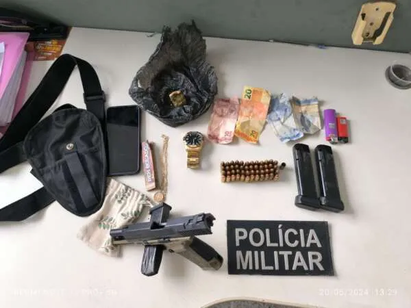 PMCE prende suspeito de homicídio e apreende arma de fogo, veículo roubado e drogas