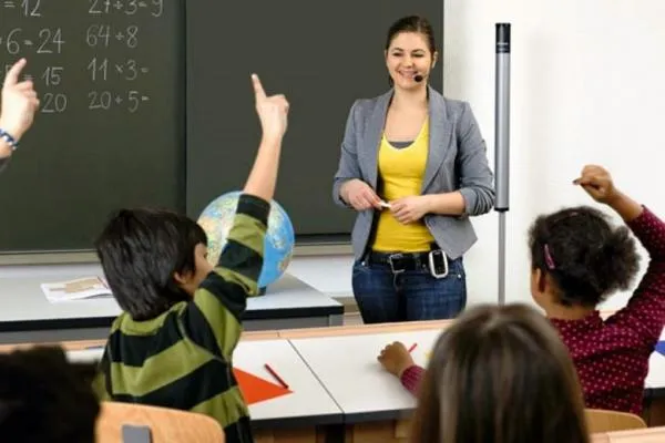 Vereador solicita amplificadores de voz para auxiliar professores da rede municipal em sala de aula