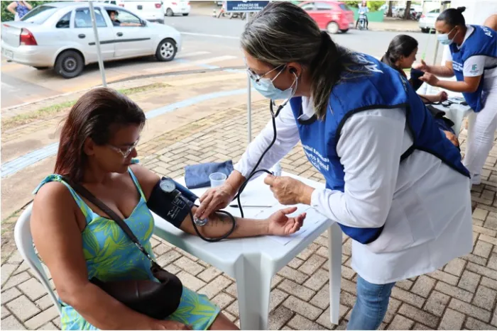 HGG realiza mais uma edição do Saúde na Praça nesta quarta (27/11). Evento, em alusão ao Dia Mundial da DPOC, pretende alertar a população sobre a doença por meio de atendimento multidisciplinar gratuito, realizado até o meio-dia (Foto: SES-GO)