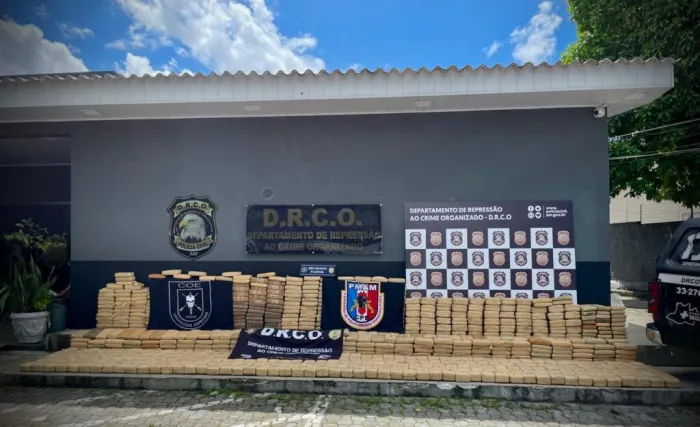 Ação conjunta das Polícia Civil e Militar apreende uma tonelada de maconha tipo skunk avaliada em R$ 20 milhões