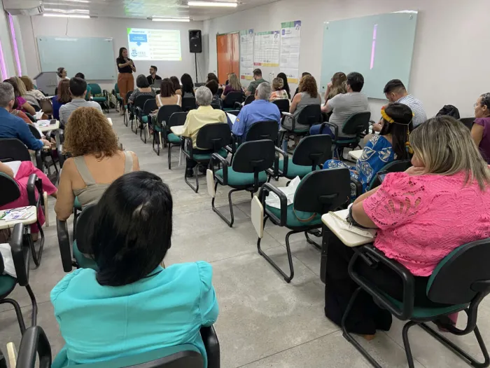 Oficina promove discussão e fortalecimento de programa nacional de atenção integral à saúde e segurança do trabalhador do SUS