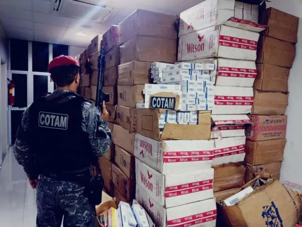 Cotam da PMCE apreende 292 caixas de cigarros em Fortaleza