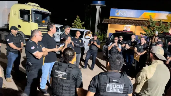 Quatro pessoas são presas e um menor é apreendido pela Polícia Civil durante operação de combate ao tráfico de drogas em Itapecuru-Mirim
