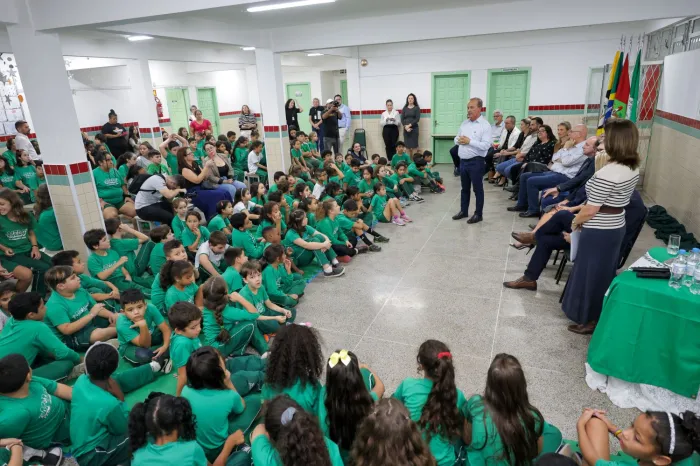Governador entrega revitalização da EEB Melo e Alvim em Herval d’Oeste
