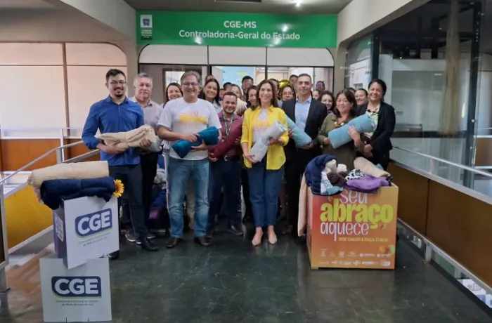 Servidores da CGE-MS se mobilizam em prol da campanha ‘Seu Abraço Aquece: doe calor e faça o bem’ 