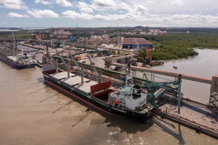 Porto do Itaqui bate recorde e realiza 11 manobras de navios em apenas duas horas