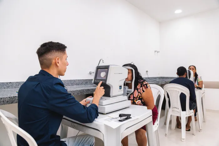 Cuidar de Todos Oftalmo: Governo realiza consultas oftalmológicas e entrega de óculos no Hospital da Ilha