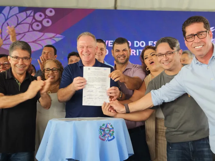 Governo inaugura serviços de saúde e anuncia reconstrução de escola em Conceição da Barra