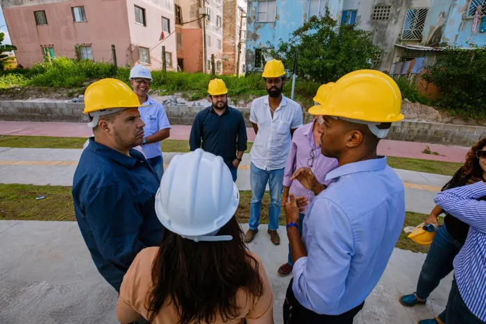 No segundo dia, a Missão CAF vistoria obras na costa e na sede de Camaçari