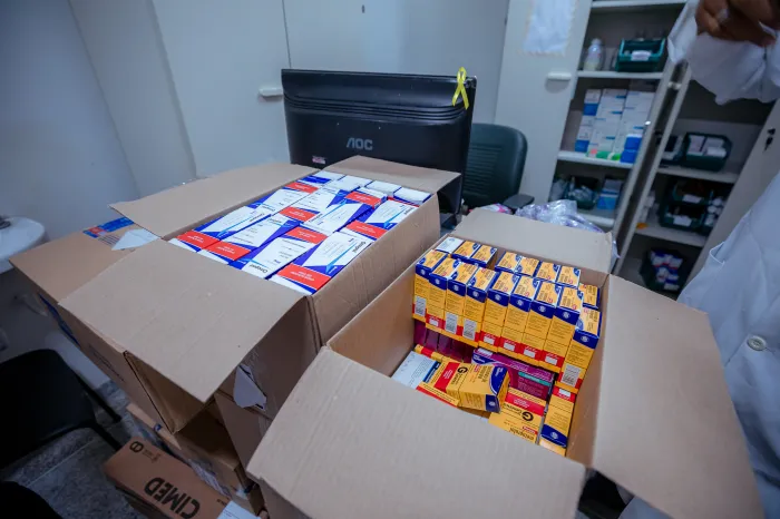 Unidades de saúde recebem diversidade de medicamentos para distribuir à população
