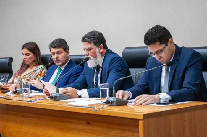 Projeto obriga divulgação de lista de medicamentos distribuídos gratuitamente