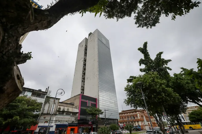 Prédio da Antiga Receita Federal se tornará unidade habitacional e cria expectativa para movimentar comércio na região central