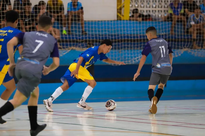 Esporte: Equipes do Programa Viva Lucas disputam importantes competições fora de casa