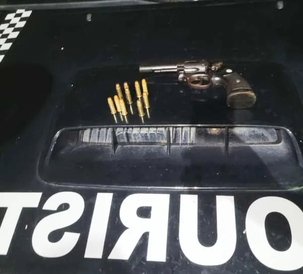 Trio suspeito de tentativa de roubo é preso em flagrante pela Polícia Militar em Aquiraz