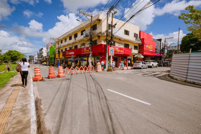 Novo trecho da Avenida Eixo Urbano Central é bloqueado para obras