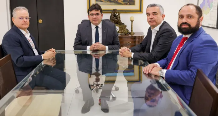 Governador anuncia editais de concursos públicos com 110 vagas