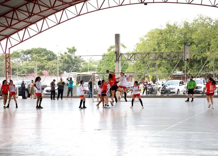 Fase municipal dos jogos estudantis tem continuidade com o handebol