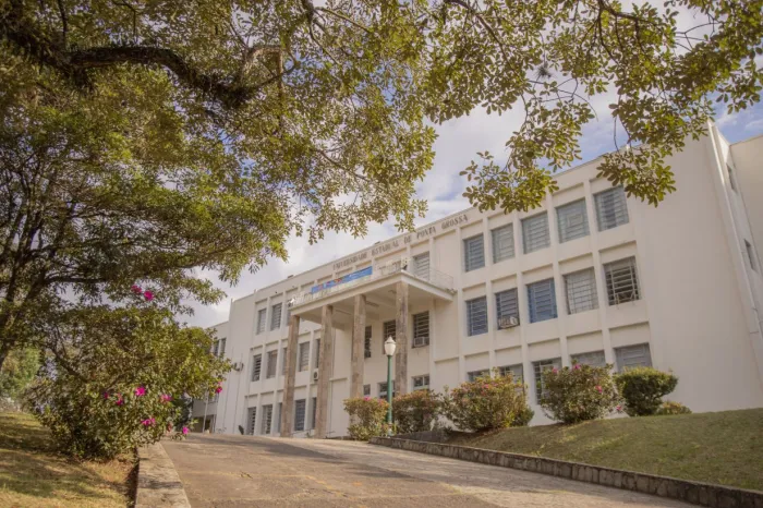 Fachada do Campus Centro da UEPG é tombada pelo Patrimônio Cultural