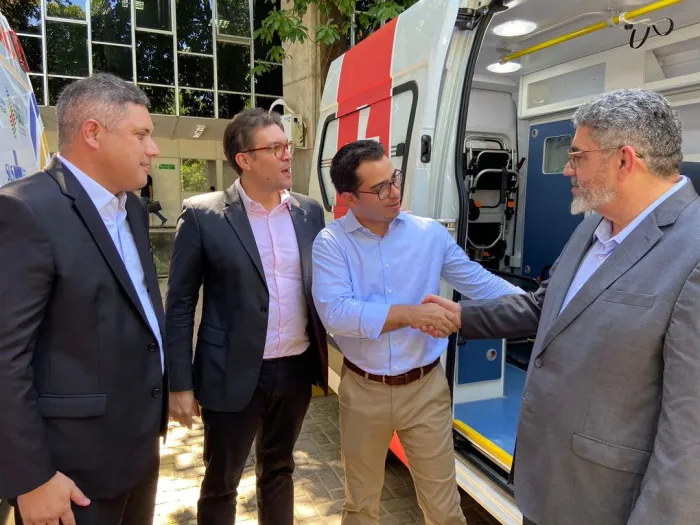 Sesapi entrega ambulâncias de suporte avançado para cinco municípios 