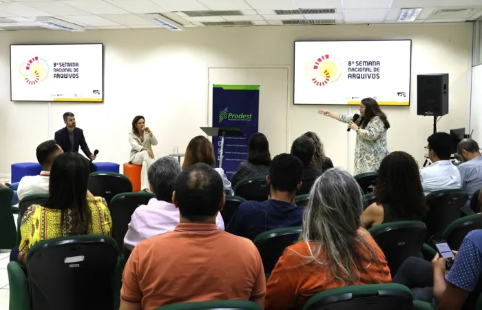 Debates sobre transparência e preservação digital marcam início da 8ª Semana Nacional de Arquivos