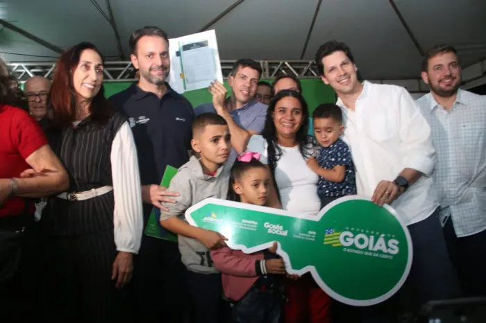 Daniel Vilela entrega casas a custo zero em Rio Verde (Fotos: Jota Eurípedes)