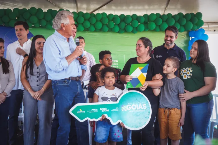 Em Quirinópolis, famílias recebem chave da primeira casa própria (Fotos: Hegon Corrêa)