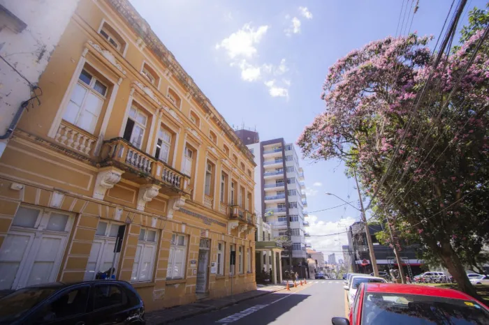 Prédio histórico da Proex-UEPG vira atrativo turístico no Centro
