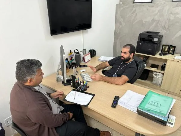 Em Guarulhos, vereador busca informações sobre programas sociais