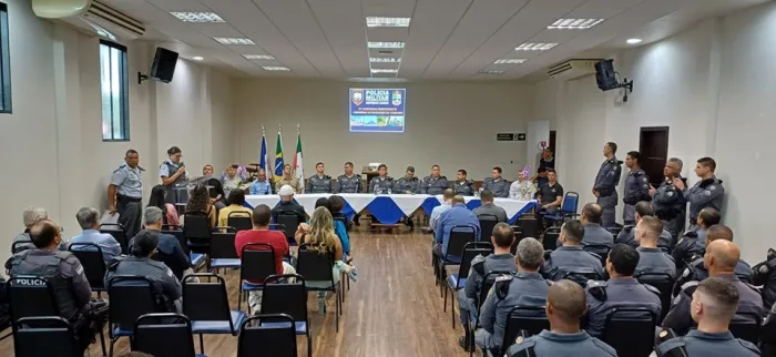 10ª Cia Ind realiza solenidade de passagem de comando