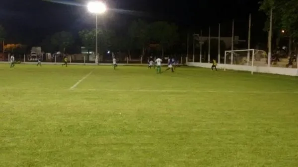 Parlamentar pede novamente a construção de banheiros públicos no campo do São Domingos