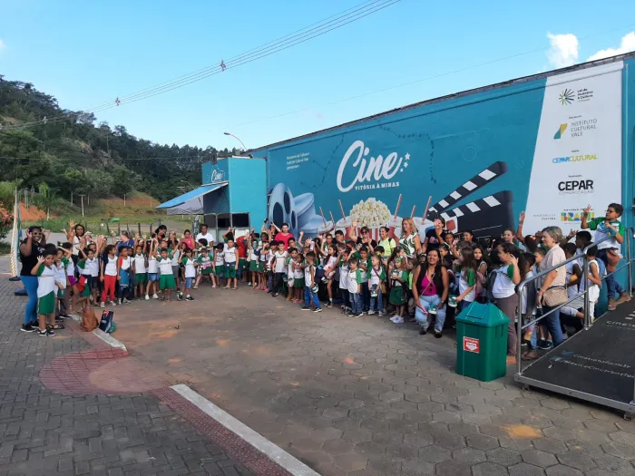 PARTICIPAÇÃO DAS ESCOLAS NO CINE VITÓRIA À MINAS