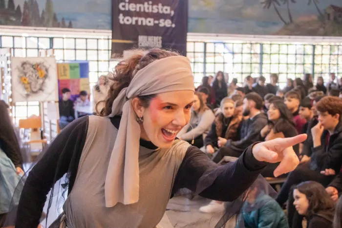 Projeto da UEPG promove ciência e cultura em colégio