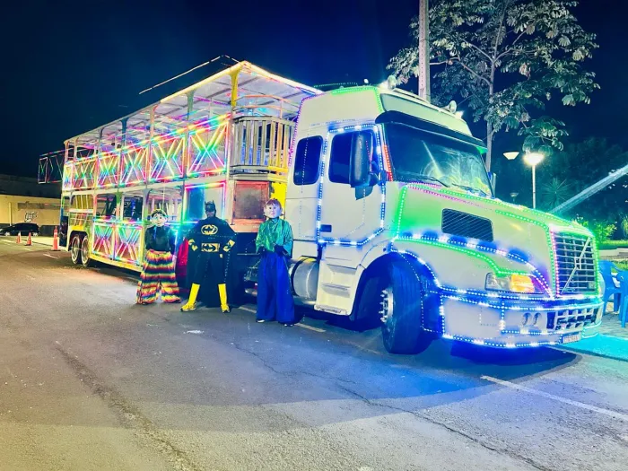 CARRETÃO DA ALEGRIA NO DIA D DA CAMPANHA DE VACINAÇÃO CONTRA A POLIOMIELITE