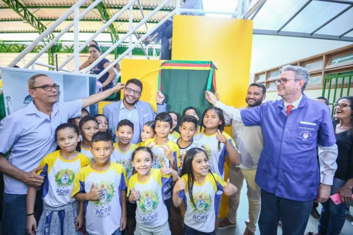 Governador Gladson Cameli inaugura espaço multiuso na Escola São Francisco de Assis I