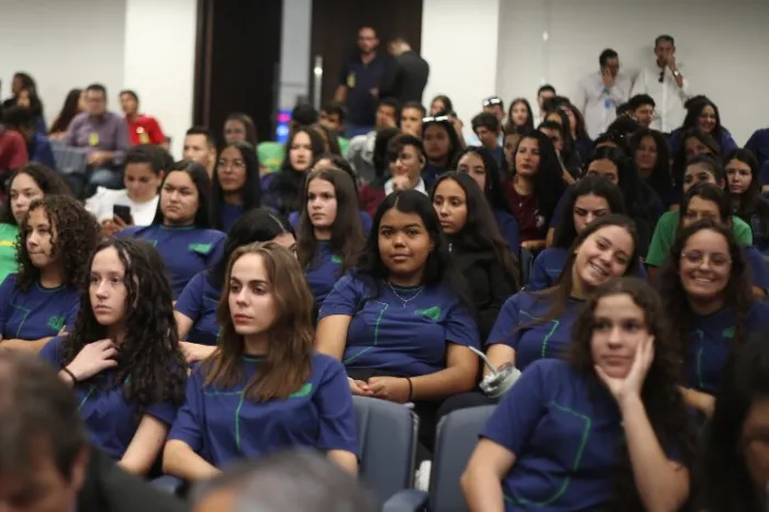 Estudantes de Anaurilândia e Ponta Porã conhecem o funcionamento do Poder Legislativo