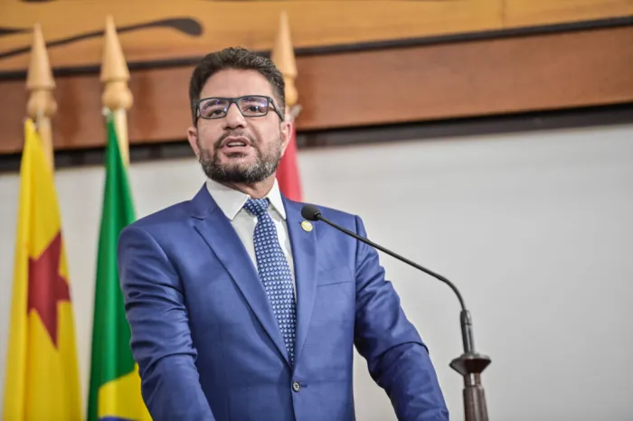 Com aprovação do novo PCCR da Educação, governo do Acre garante realização de concurso público para pessoal de apoio e professores efetivos