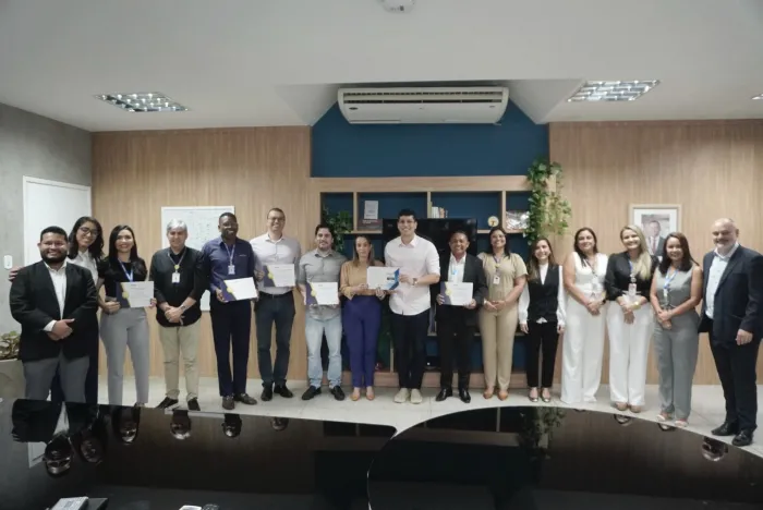 Secretário de Saúde recebe representantes de unidades da rede estadual reconhecidas com os selos “Gestão de Indicadores de Qualidade de Desempenho” e “UTI Eficiente”