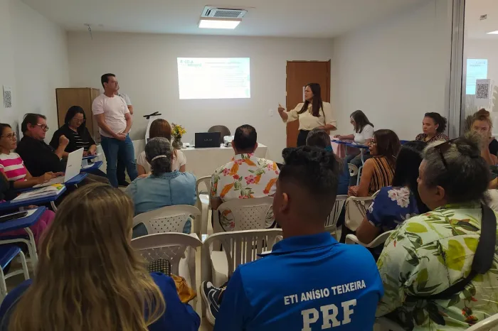 Semed promove debates para regulamentação do currículo diversificado da Educação Integral